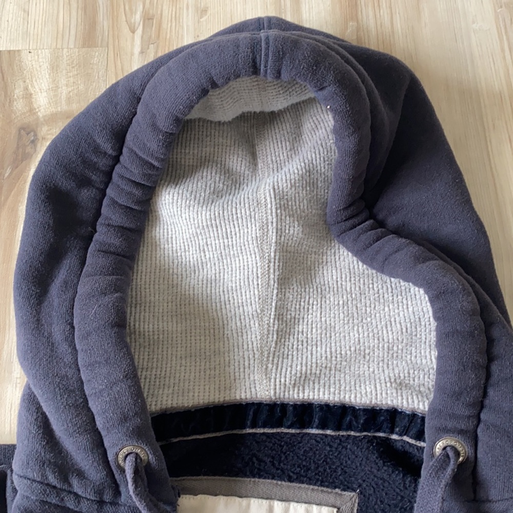 β€οΈ Abercrombie and Fitch Logo Navy Blue Hoodie - Picture 3 of 5